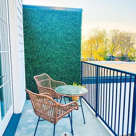 Jungle Room - Boutique Luxe Stay Mins to Broadway
